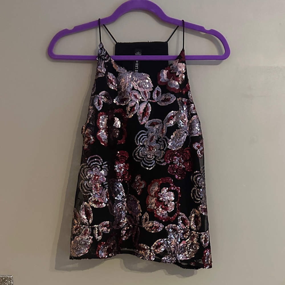 💟 Design Lab Lord & Taylor Black Top with Pink and Silver Sequins